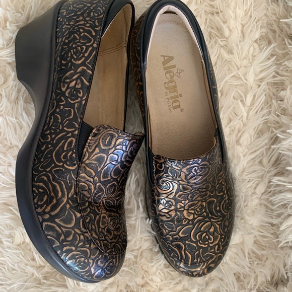 Alegria Shoes - Algeria Clogs Lightweight & New Cond Bronze/ Brown